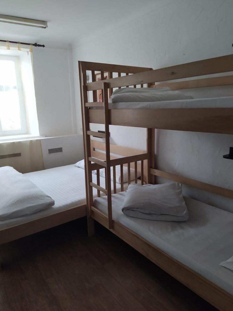 Cool Traveler Hostel Kijev Kültér fotó
