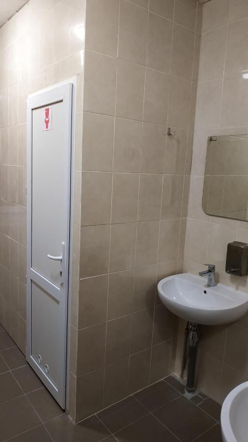 Cool Traveler Hostel Kijev Kültér fotó